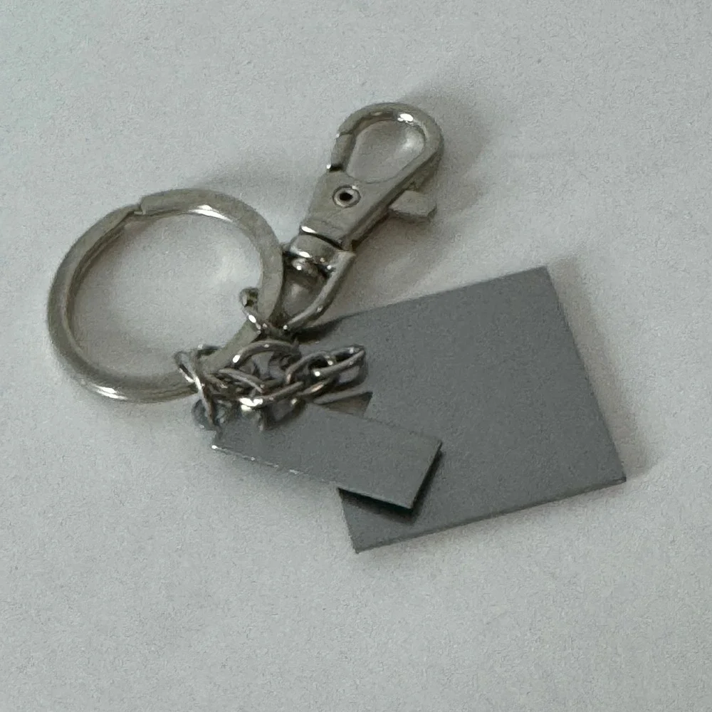 Garbeez Born in‎ Norway Souvenir Keychain Bergen Cathedral Landmark Building